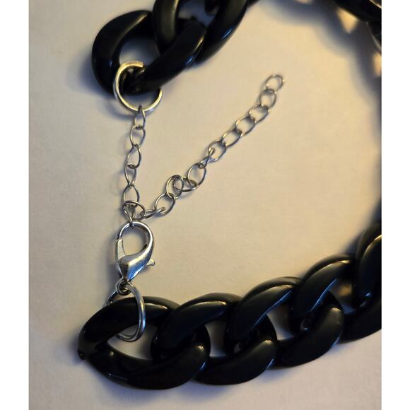 Acrylic Black and Silver Toned Chunky Chain Bracelet with Clasp - Picture 4 of 5
